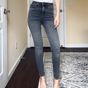 ZARA SKINNY JEANS
